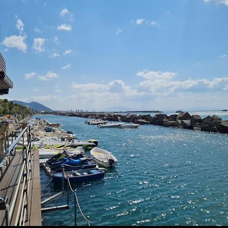 Salerno Mare E Luci Deluxe Apartment Ngoại thất bức ảnh
