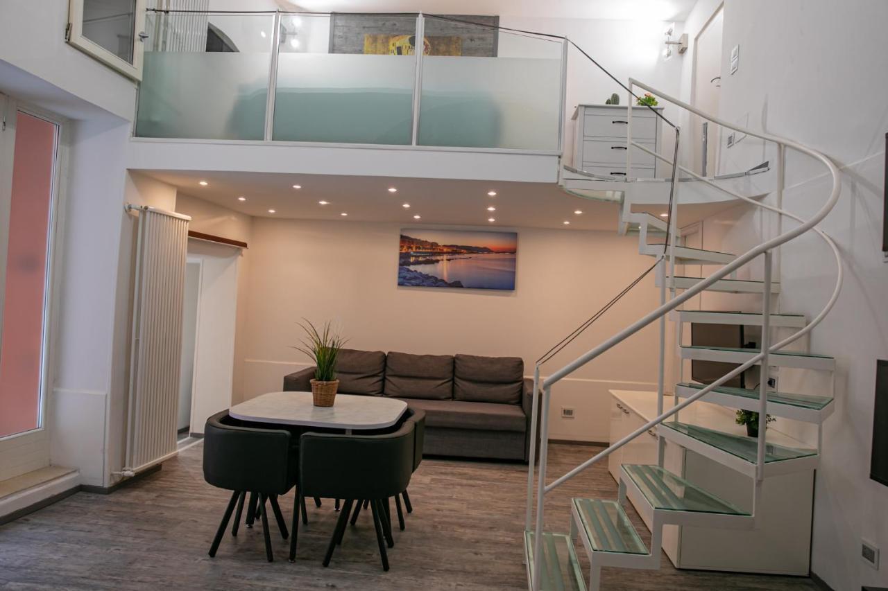 Salerno Mare E Luci Deluxe Apartment Ngoại thất bức ảnh