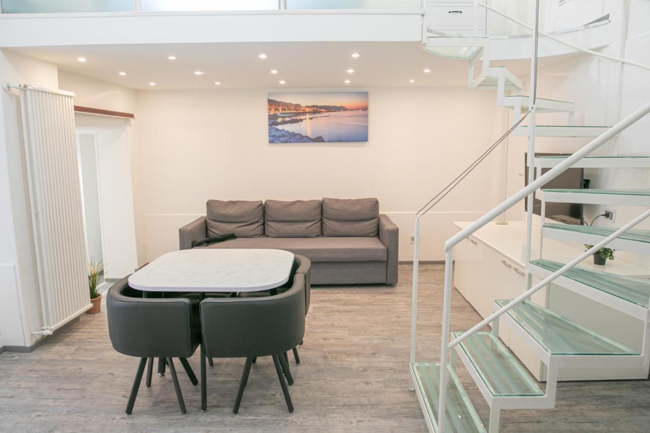 Salerno Mare E Luci Deluxe Apartment Ngoại thất bức ảnh