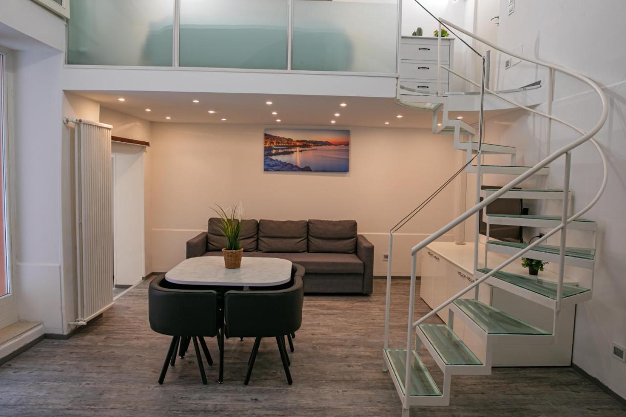 Salerno Mare E Luci Deluxe Apartment Ngoại thất bức ảnh