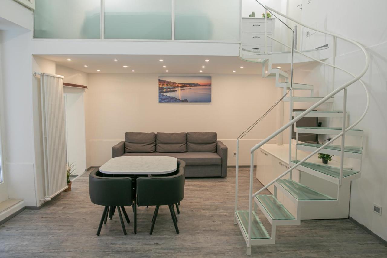 Salerno Mare E Luci Deluxe Apartment Ngoại thất bức ảnh