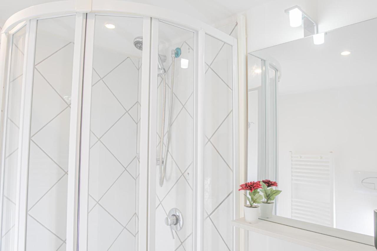 Salerno Mare E Luci Deluxe Apartment Ngoại thất bức ảnh